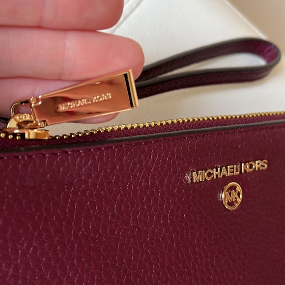 MK wristlet - Picture 4 of 10